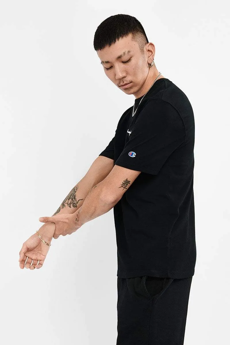 CHAMPION HERITAGE SCRIPT TEE - BLACK