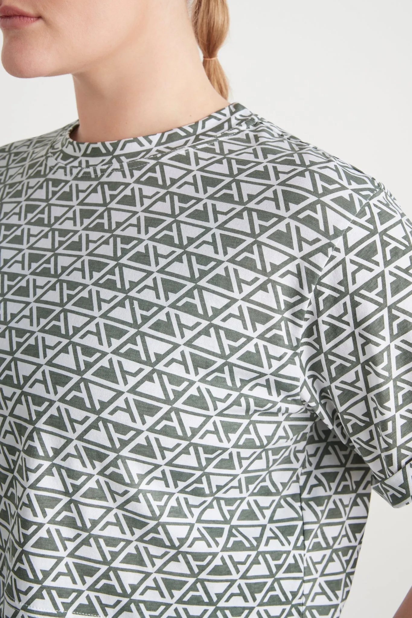 Geo Print Crop T-Shirt 105