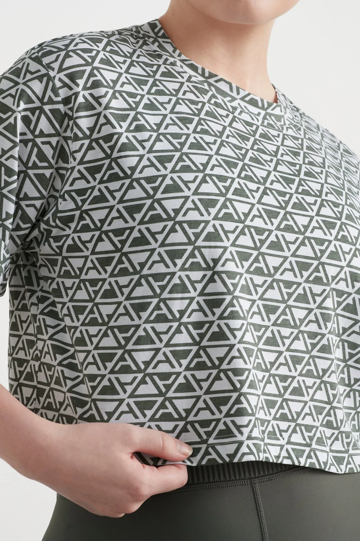 Geo Print Crop T-Shirt 105