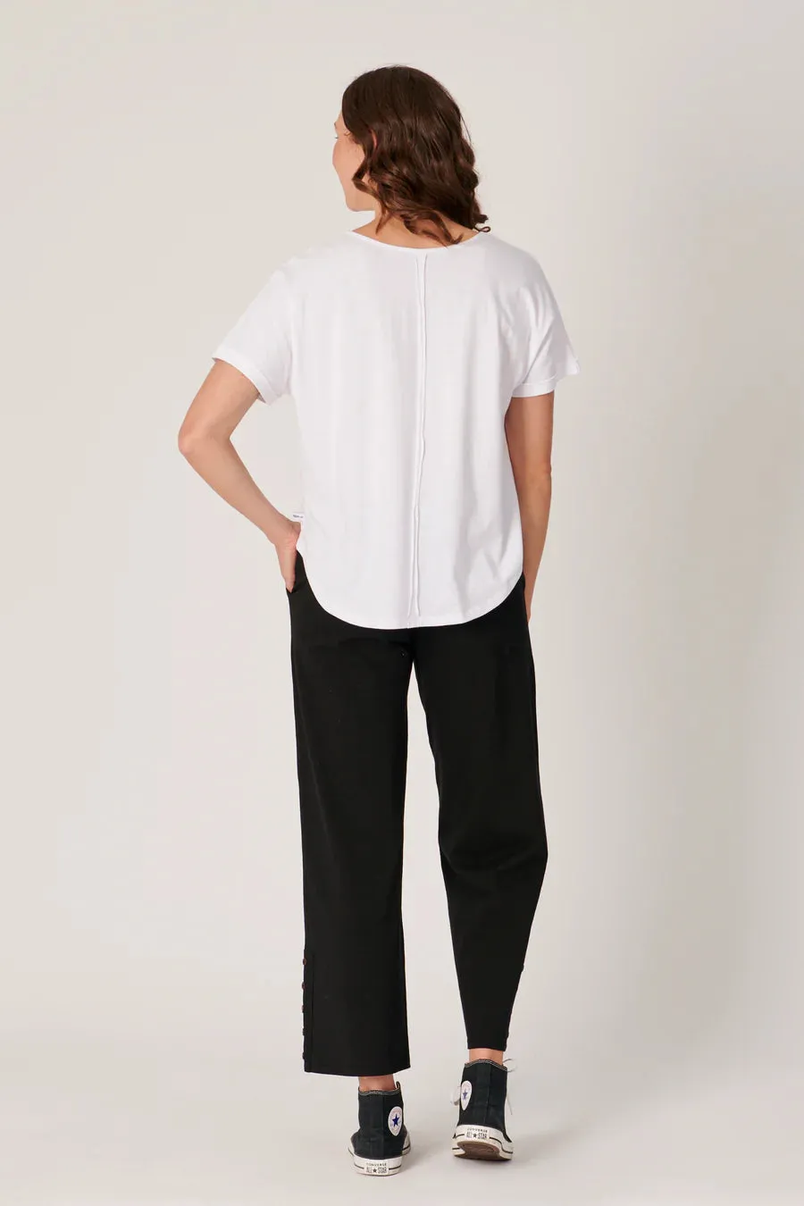 OTW V-Neck Curve Hem Tee