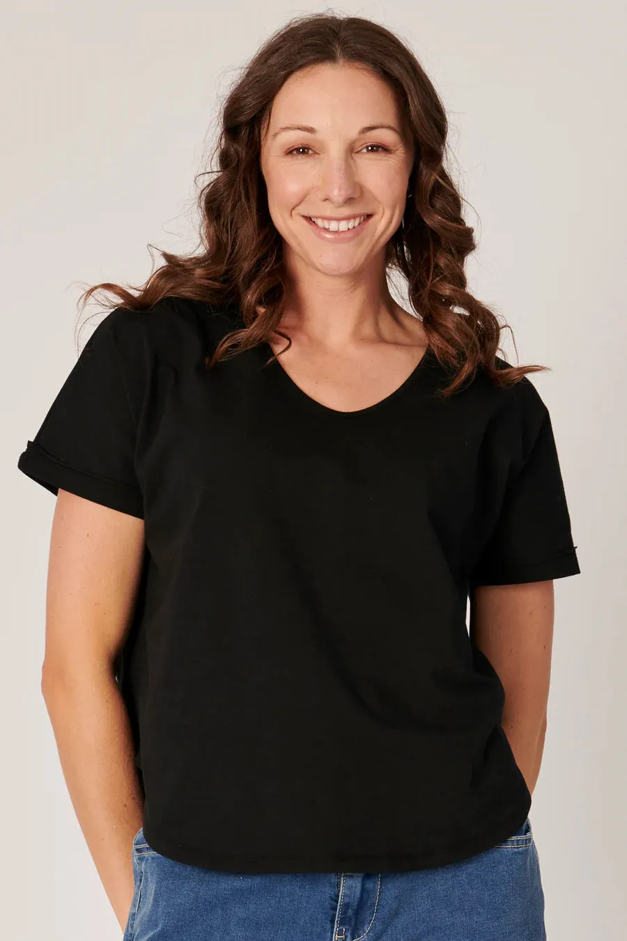 OTW V-Neck Curve Hem Tee