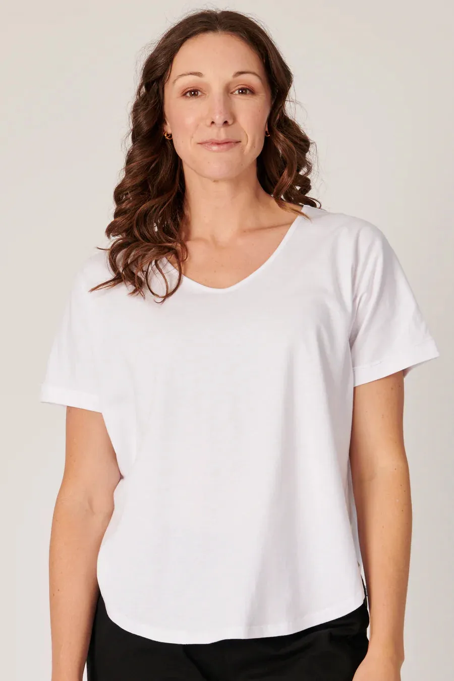 OTW V-Neck Curve Hem Tee