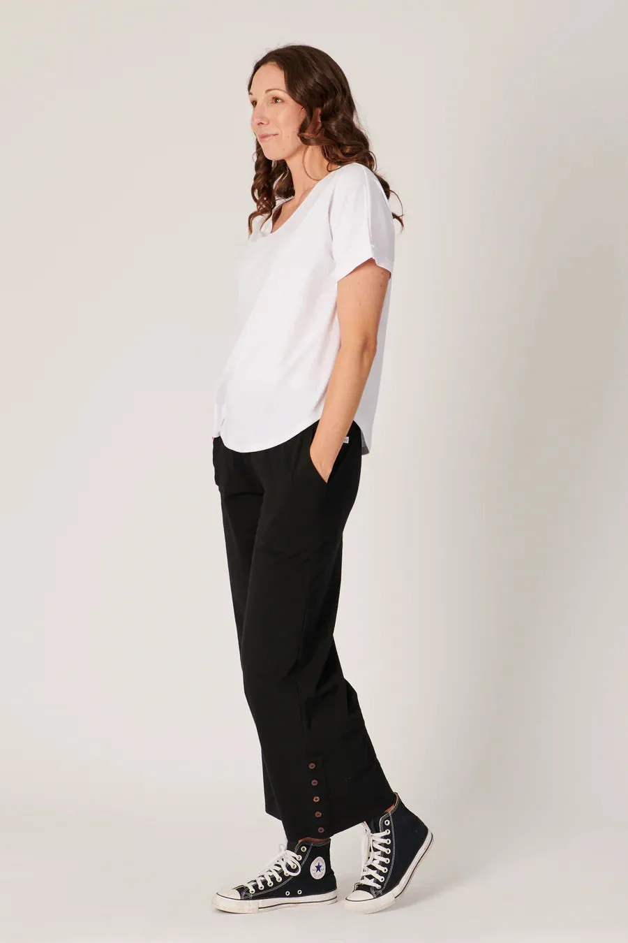 OTW V-Neck Curve Hem Tee