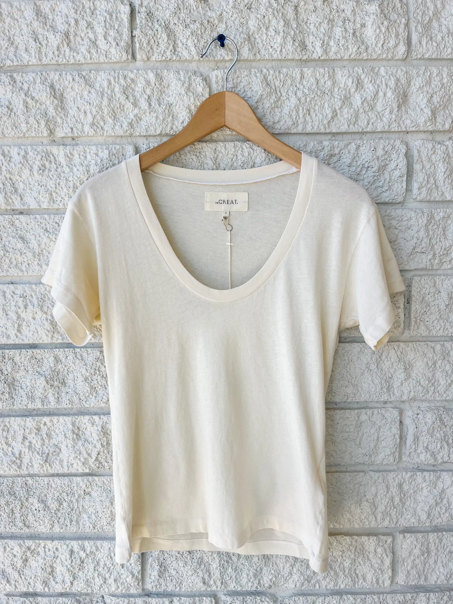 The Slim U Neck Tee in White Washed